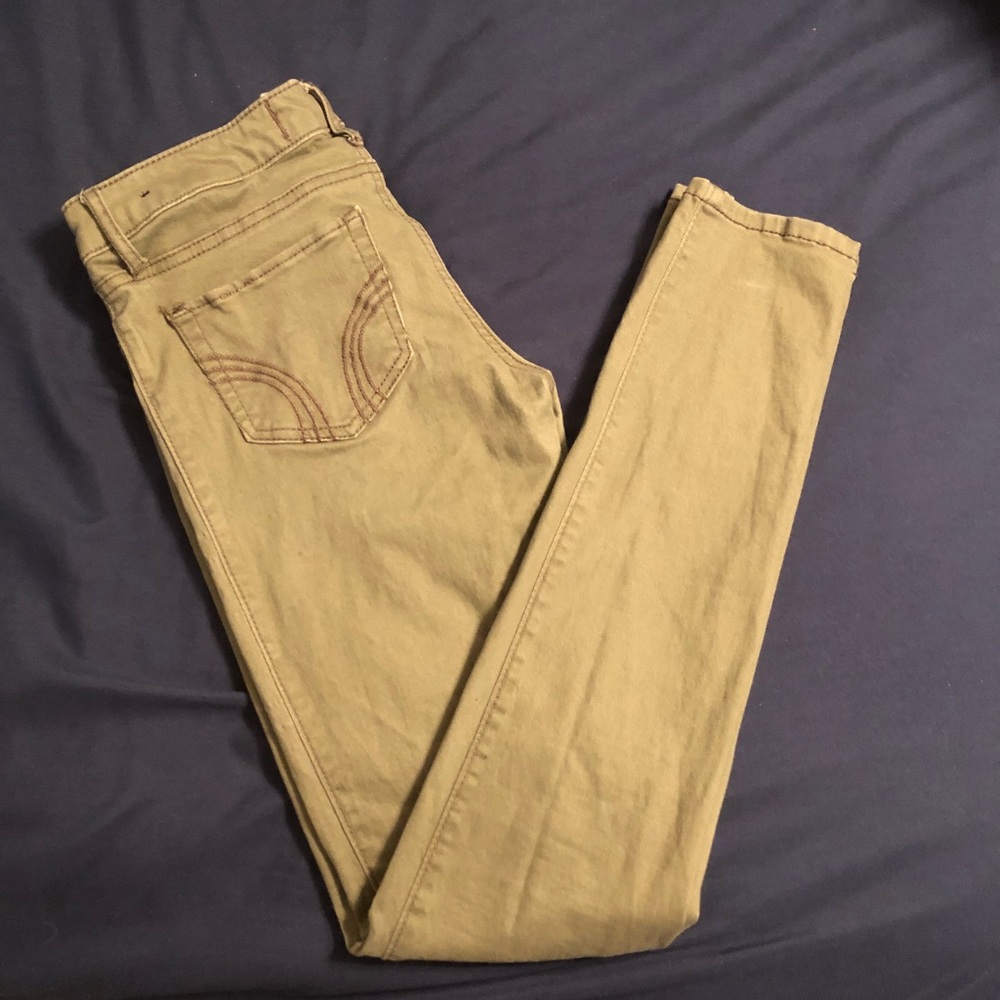 SOLD• Hollister Skinny jeans
